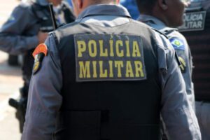 Maníaco tranca adolescente em ap, ameaça com arma e a obriga a programa sexual com cocaína em MT