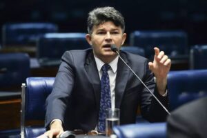 Rombo bilionário nas estatais: Medeiros expõe a incompetência do governo Lula e a resistência à privatização