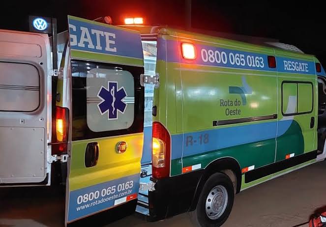 Caminhoneiro fica ferido e vai parar no hospital após tombar carreta na Serra de São Vicente