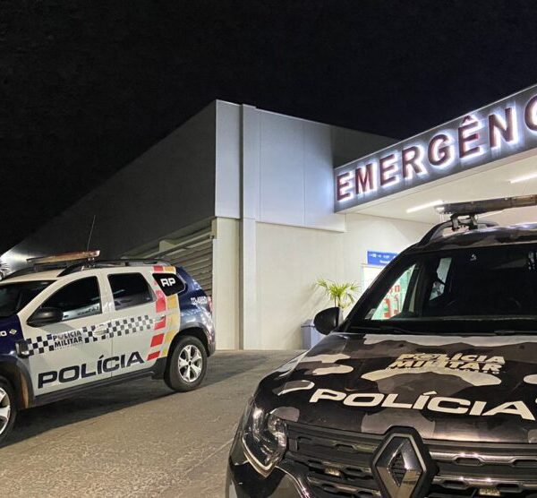 “Não posso contar, senão ela fica brava”, diz menino queimado pela mãe que acabou no Hospital Regional