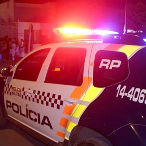 `Festeira´ que fazia algazarra tenta agredir PMs durante apreensão de som automotivo em Rondonópolis
