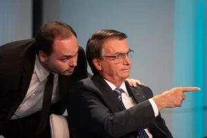 Muita maldade e falta de empatia”: Carlos Bolsonaro critica governadores aliados e dispara contra STF