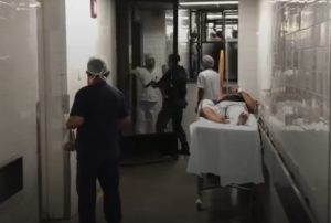 Funcionário tem cabeça decepada em ataque brutal dentro de hospital; crime teria sido motivado por ciúmes: vídeo