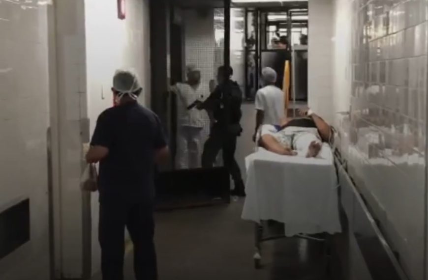 Funcionário tem cabeça decepada em ataque brutal dentro de hospital; crime teria sido motivado por ciúmes: vídeo
