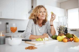 O que comer para ativar o metabolismo e perder peso depois dos 50 anos