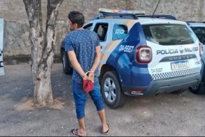 Após levar `peia´ em bar, homem pula o muro da casa da ex e acaba preso em Rondonópolis