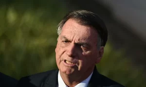 PF lista doenças de Bolsonaro e fala em risco de morte súbita