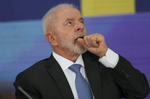 Lula evita ir a comícios, frustra petistas e alega “cansaço”