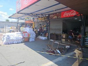 Homem é assassinado por pistoleiro em plena luz do dia em restaurante em MT; veja vídeos