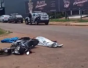 Adolescente colide na traseira de caminhão e morre em Rondonópolis; vídeo