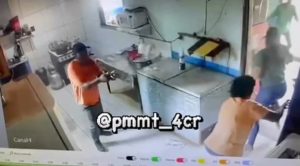 Assista o momento que homem aborda a ex para tentar matá-la em Rondonópolis