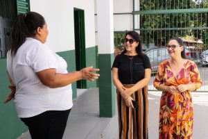 Primeira-dama visita unidades do Siminina em busca de melhorias