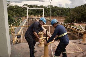 Equipe do Sanear conclui manutenção e abastecimento de água é retomado