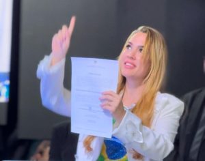 Kalynka Meirelles assume segundo mandato como vereadora e reforça aliança com o prefeito para transformar Rondonópolis