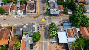 Rondonópolis: Setrat implanta rotatória em via de grande fluxo na Vila Ipiranga