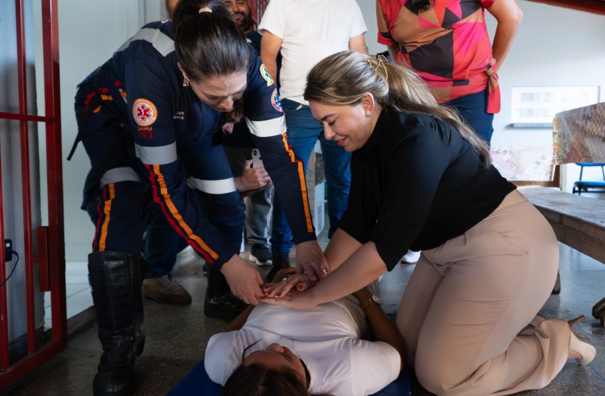 Equipe do Centro Pop recebe capacitação de primeiros socorros