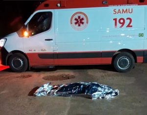 Mulher morre tragicamente ao cair da carroceria de F-4000 conduzida pelo cunhado em Rondonópolis; imagens