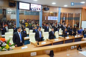 Câmara de Rondonópolis empossa vereadores mirins e reforça compromisso com a formação cidadã dos jovens