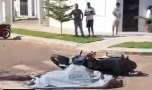 Motociclista morre esmagada por bitrem em acidente terrível em MT; veja vídeo