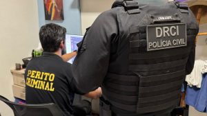 Polícia Civil vasculha casas de atrás de pornografia infantil em MT