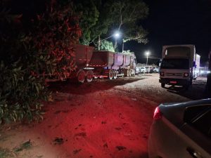 Motorista passa mal, colide em 16 veículos e morre em pátio de posto em MT; veja imagens