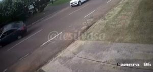 Vídeo mostra instante que idoso colide e tomba veículo após passar mal em Rondonópolis