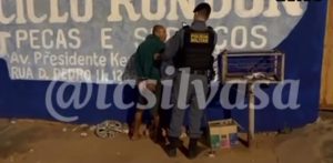Vídeo mostra prisão de ‘lunático’ que esfaqueou pescoço de gerente de posto em Rondonópolis