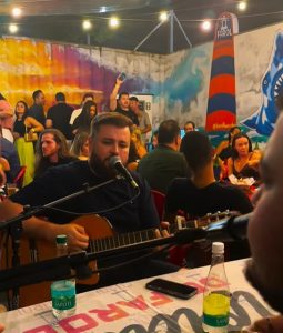 Farol Bar consagra a Violada como tradição das quintas-feiras em Rondonópolis