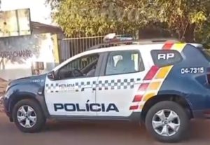 Casal gay cai na ‘pancada’ e caso acaba na delegacia em Rondonópolis