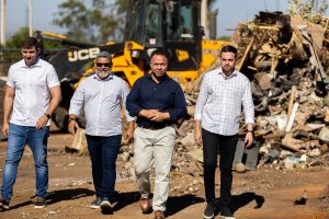 Prefeito anuncia início da limpeza de “bolsões de lixo” espalhados pela cidade
