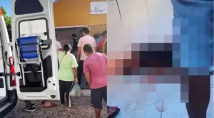 Assalto dá errado e faccionado morre após ser linchado por populares em mercado público; vídeo fortíssimo