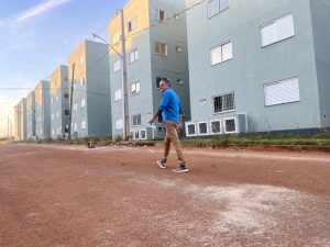Secretário visita obras do Celina Bezerra e reforça compromisso com as famílias