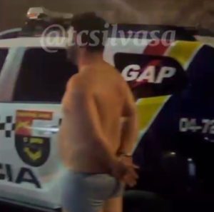 ‘Bebasso’ é preso só de cueca após disparos que assustaram crianças em bairro de Rondonópolis; vídeo