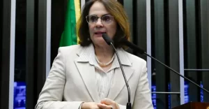 Damares rebate governo Lula: ‘Há anos fecha os olhos à erotização da criança’