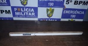 Lunático invade casa e espanca ex com pedaço de pau na cabeça em Rondonópolis