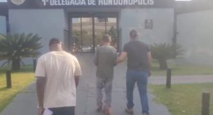 Motorista é preso por tentar matar caminhoneiro a facadas no terminal ferroviário de Rondonópolis; vídeo mostra prisão