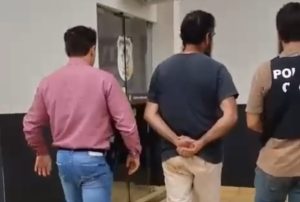 Pai e filho são presos por assassinaram brutalmente vítima dentro de casa em MT; vídeo