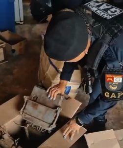 Bandidos são presos após espancarem e amarrarem vigia para roubar módulos de caminhão em Rondonópolis; vídeo