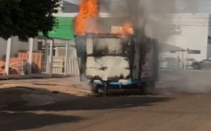 Trailer de lanches é destruído por incêndio em Rondonópolis e família pede ajuda para recomeçar