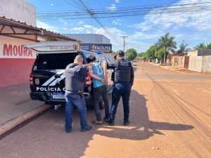 Operação em Rondonópolis mira faccionados que assassinaram e enterraram homem em área de mata
