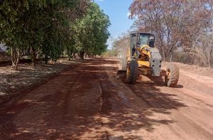 Sob gestão Cláudio, Agricultura já recuperou 752 km de estradas; serviço na Vila Paulista foi concluído esta semana