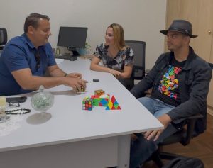 Projeto de esporte da mente avança na rede municipal com apoio da vereadora Kalynka Meirelles