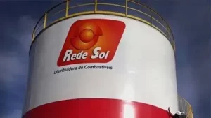 Distribuidora ligada ao PCC mantém contratos com o governo federal