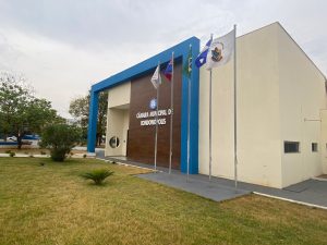 Câmara transfere ponto facultativo do Dia do Servidor para sexta