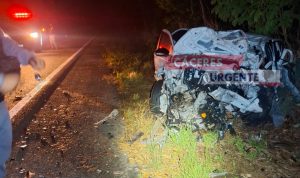 Motorista morre tragicamente ao tentar desviar de animal e colidir de frente com caminhão em MT; imagens