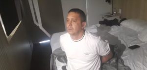 ‘Chefão’ do CV em MT é preso em apartamento de luxo na Barra da Tijuca