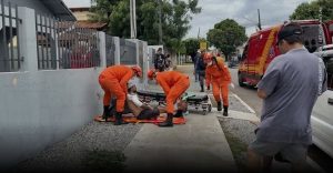 Homem sofre diversos tiros no meio da rua e vai parar no Hospital Regional; imagens