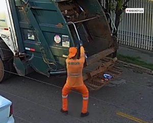 Gari dançarino conquista moradores com alegria durante o trabalho em Rondonópolis; assista