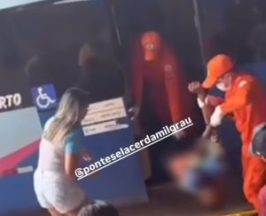 Jovem é assassinado a tiros dentro de ônibus em rodoviária em MT; vídeo forte