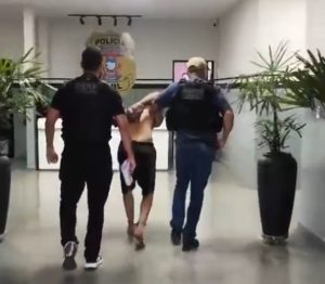 Ex-funcionário assaltante toca o terror, atira em policiais e é capturado em Rondonópolis; vídeo